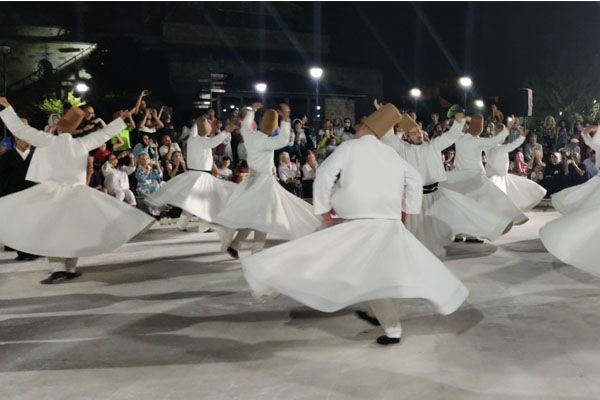 Festival dei dervisci rotanti a Konya